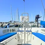 Cosy Boat ספינת מלון *
