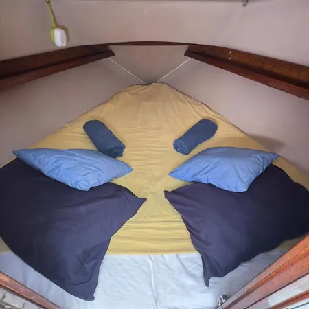 Cosy Boat