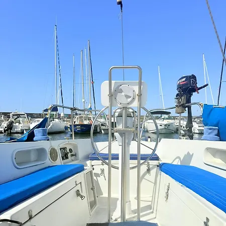 Cosy Boat 보트호텔 *
