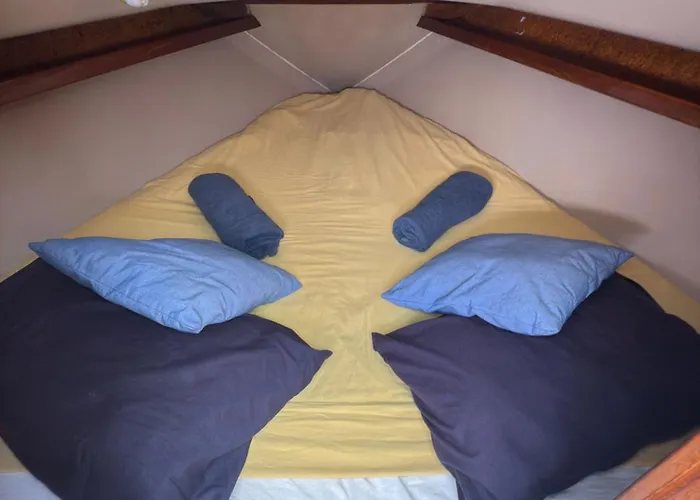 Cosy Boat
